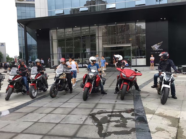 1487844386335604.jpg 95518342977801170.jpg